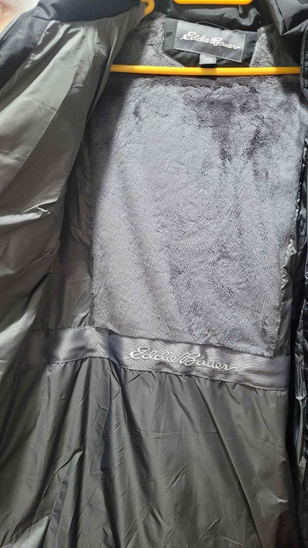 新品 Eddie Bauer ダウンジャケット