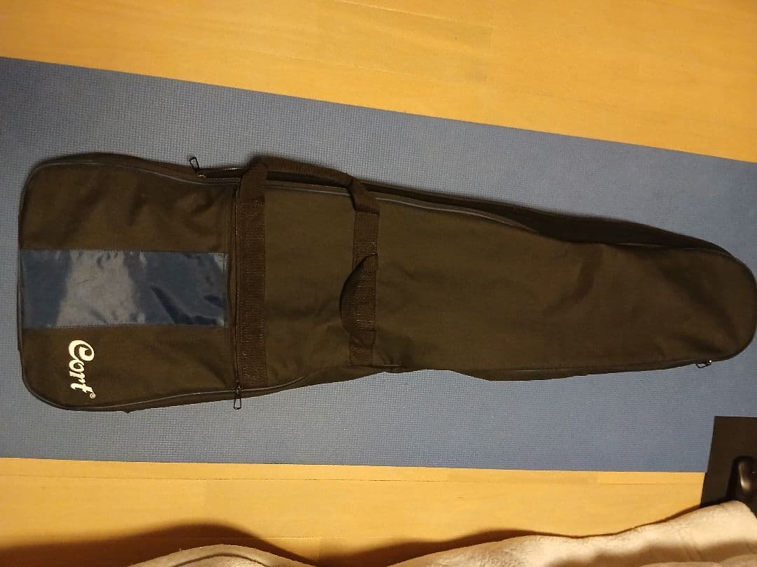 Cort Action ベース ブラック ソフトケース付き 中古