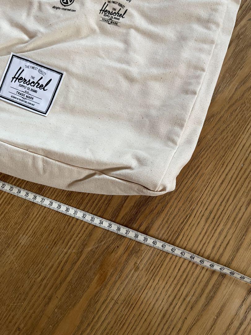 HERSCHEL SUPPLY x Kaws バックパック 総柄カウズ ストリート系 HERSCHEL SUPPLY x Kaws バックパック 総柄カウズ ストリート系