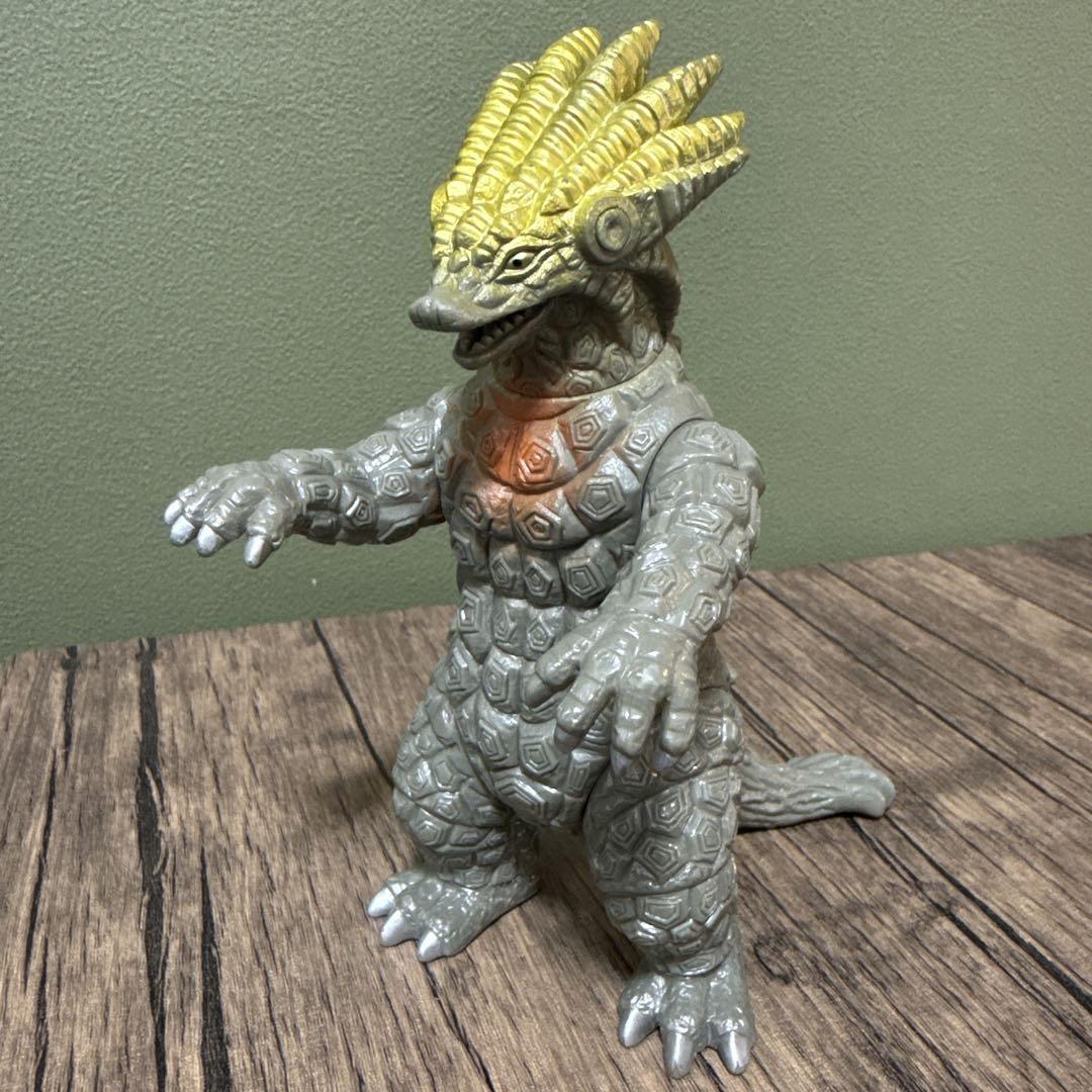 ウルトラマン　怪獣フィギュア 13体セット