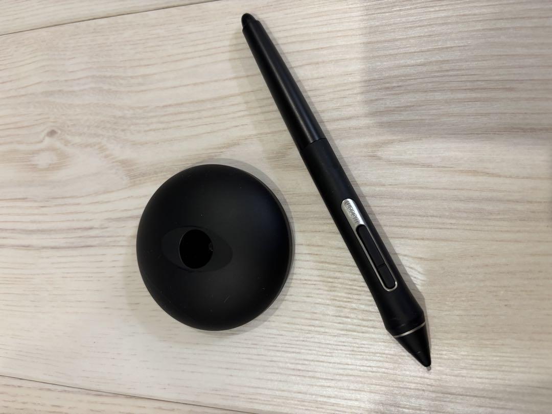 Wacom Intuos Pro ペンタブレット本体 動作確認済み やや傷有り