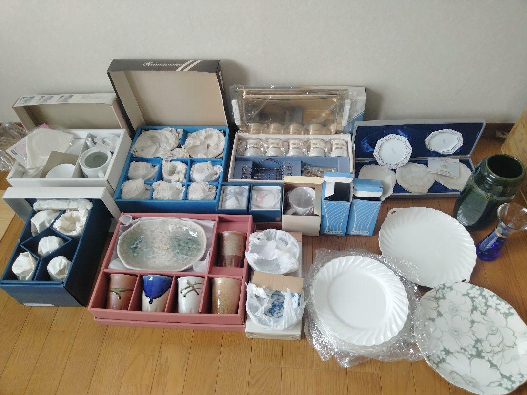 まとめ売り　古い　食器セット（皿・カップ・グラス）①
