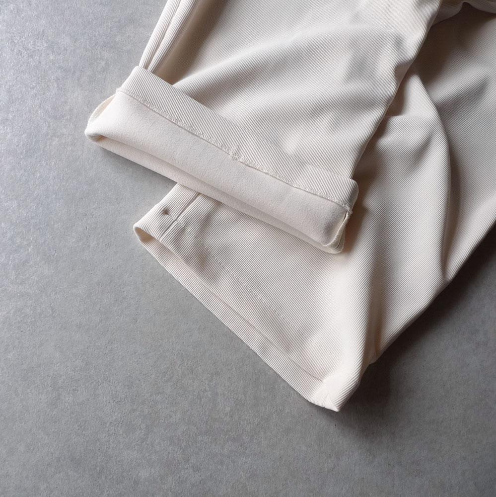 美品 CLANE 2,2万 ホワイトのワイドパンツ タックパンツ クラネ