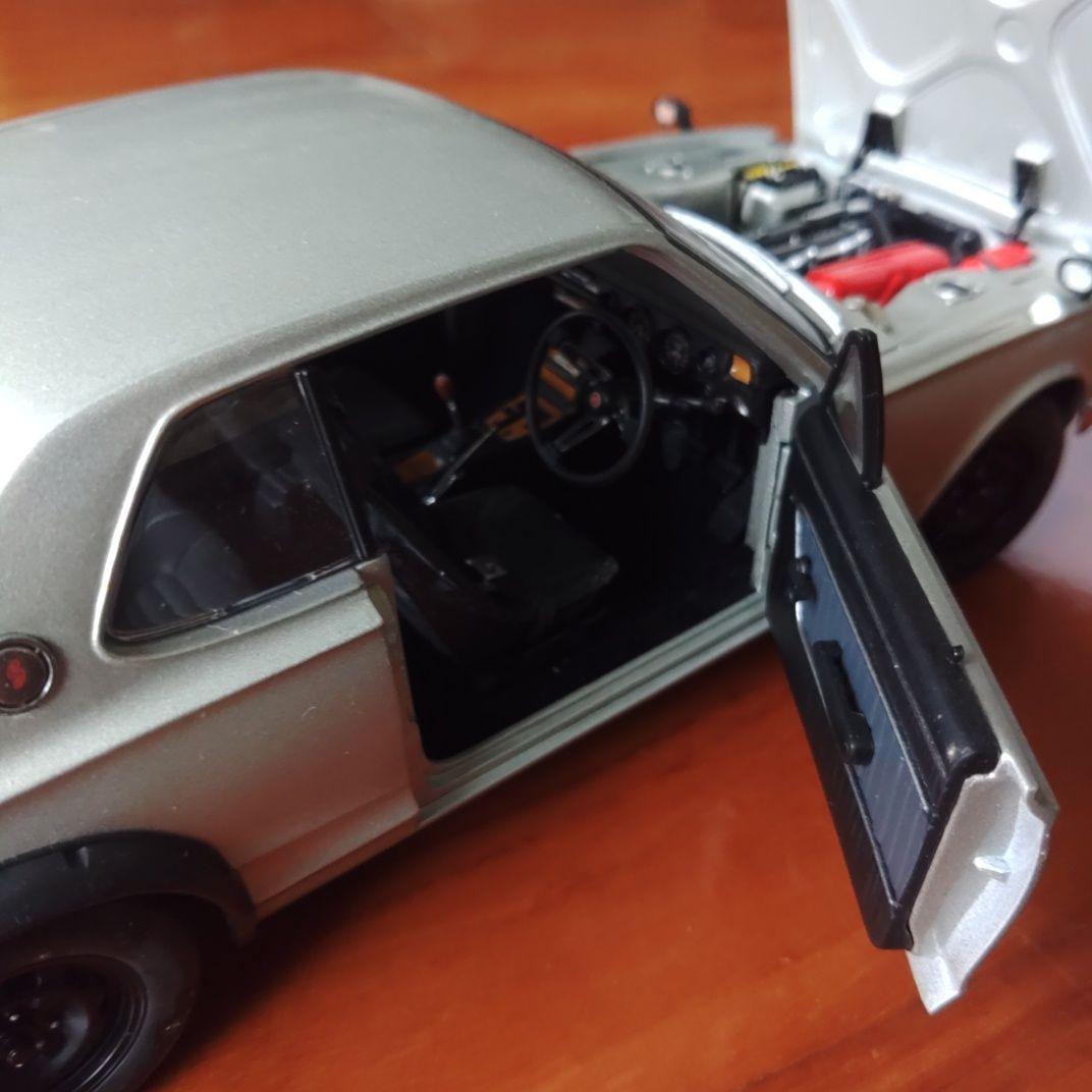 京商 NISSAN ハコスカ 2000 GT-R (KPGC10) 1:18