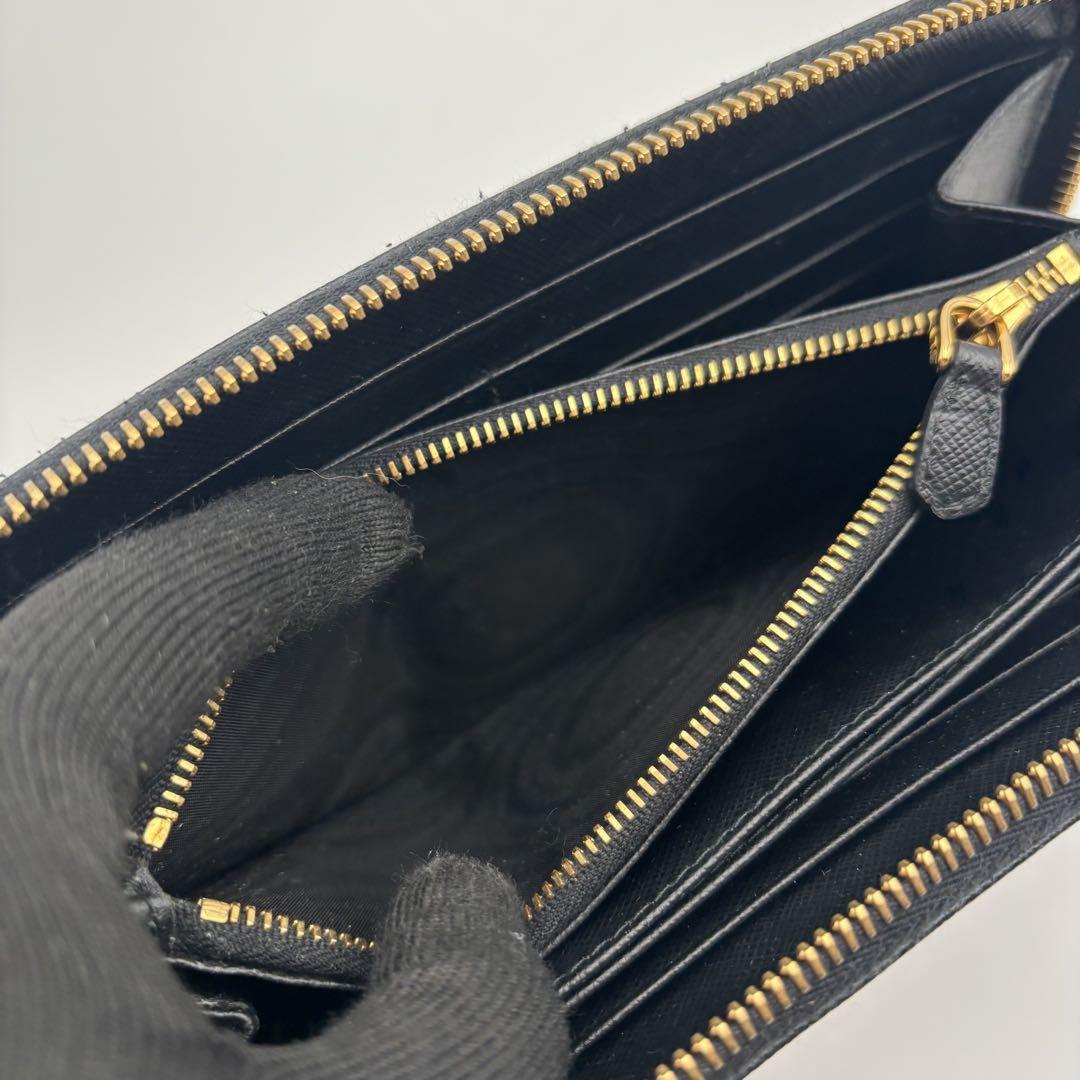 ⭐️ 極美品 プラダ サフィアーノ トライアングル ラウンドファスナー 長財布