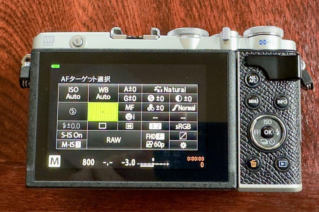 OM system E-P7 （OLYMPUS）