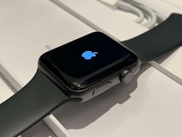 安い超激安 Apple Watch series3 42mm スペースグレースポーツバンド pUfj6-m17549987837 NEW即納