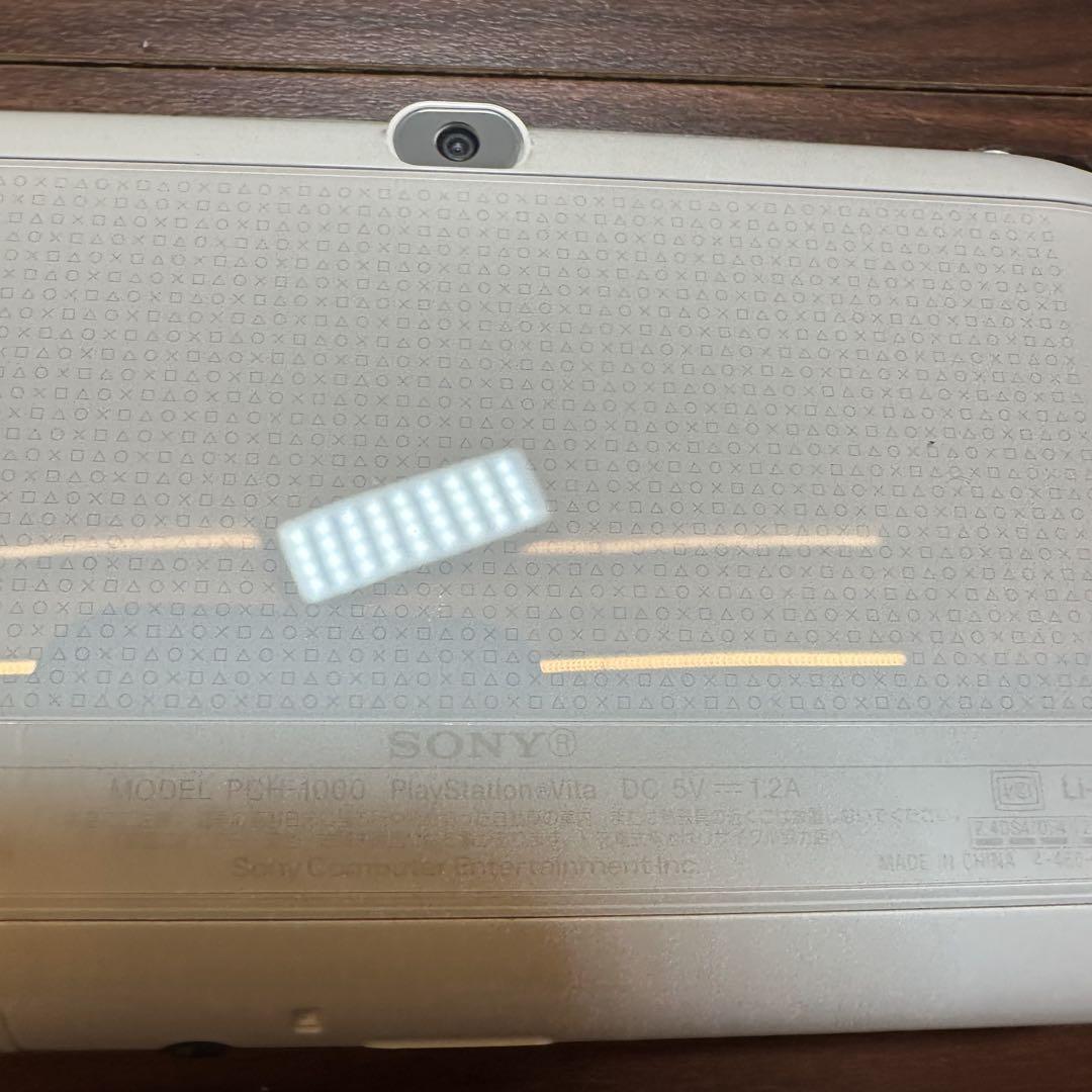 本体 クリスタル