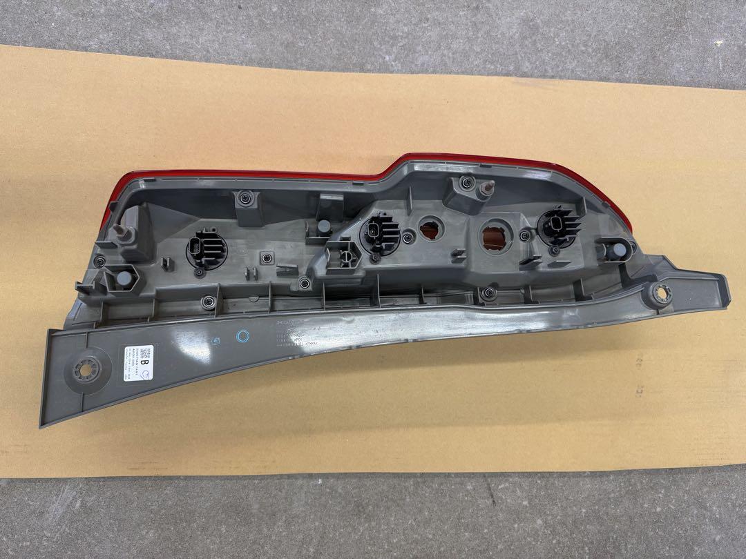ＮBOX JF3 JF4 テールランプ 右 ホンダ