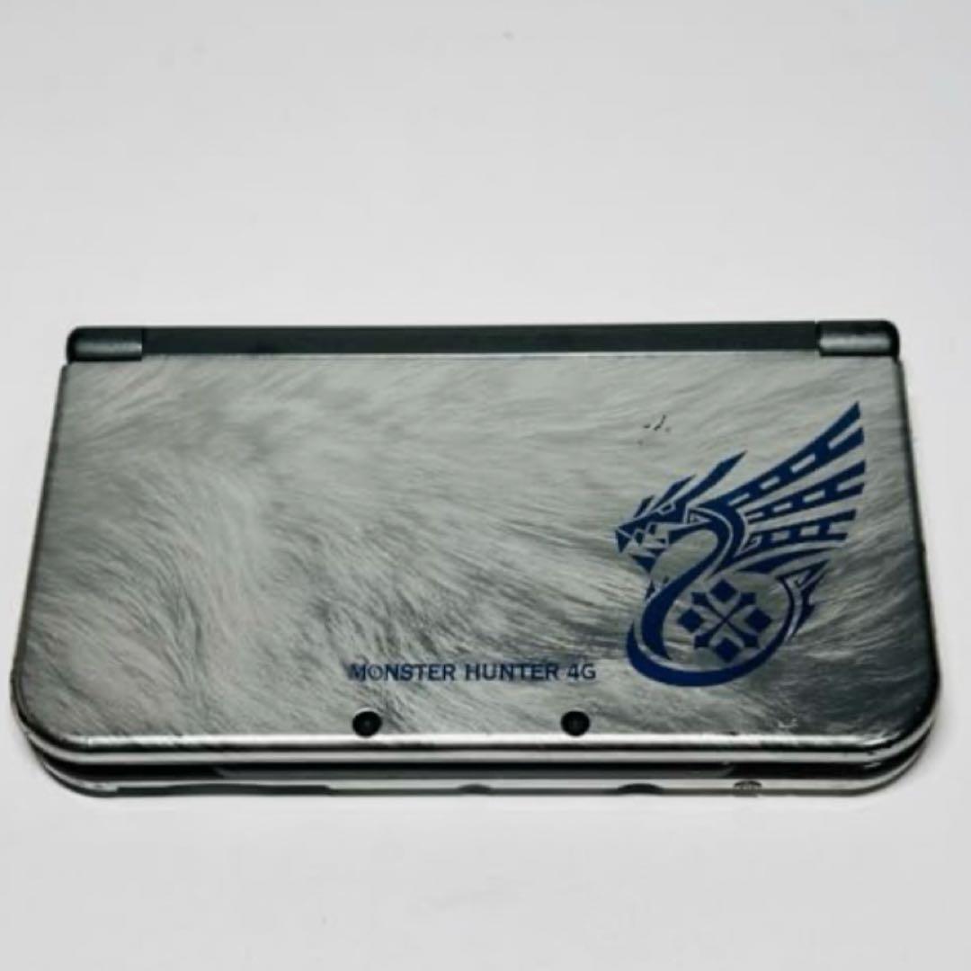 ニンテンドー3DS LL モンスターハンター4G パック目立った傷や汚れなし