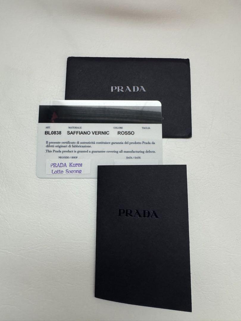【値下】PRADA サフィアーノ 赤 ミニバッグ