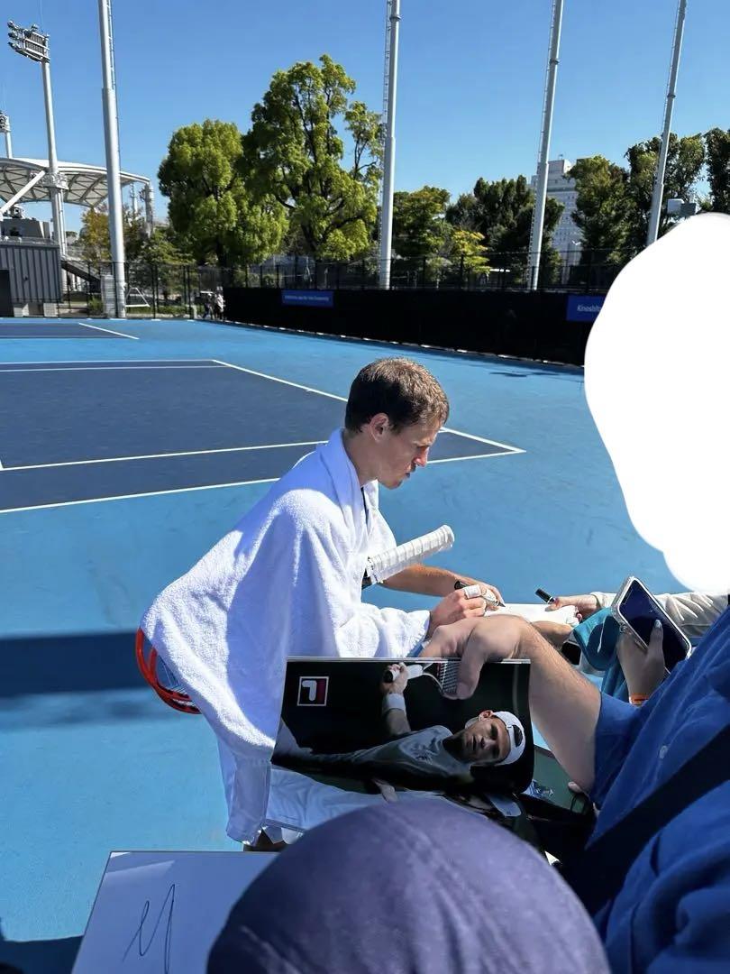 【直筆サイン入り】オジェ・アリアシム選手他　キャップ 直筆サイン入り】オジェ・アリアシム選手他 キャップ - メルカリ