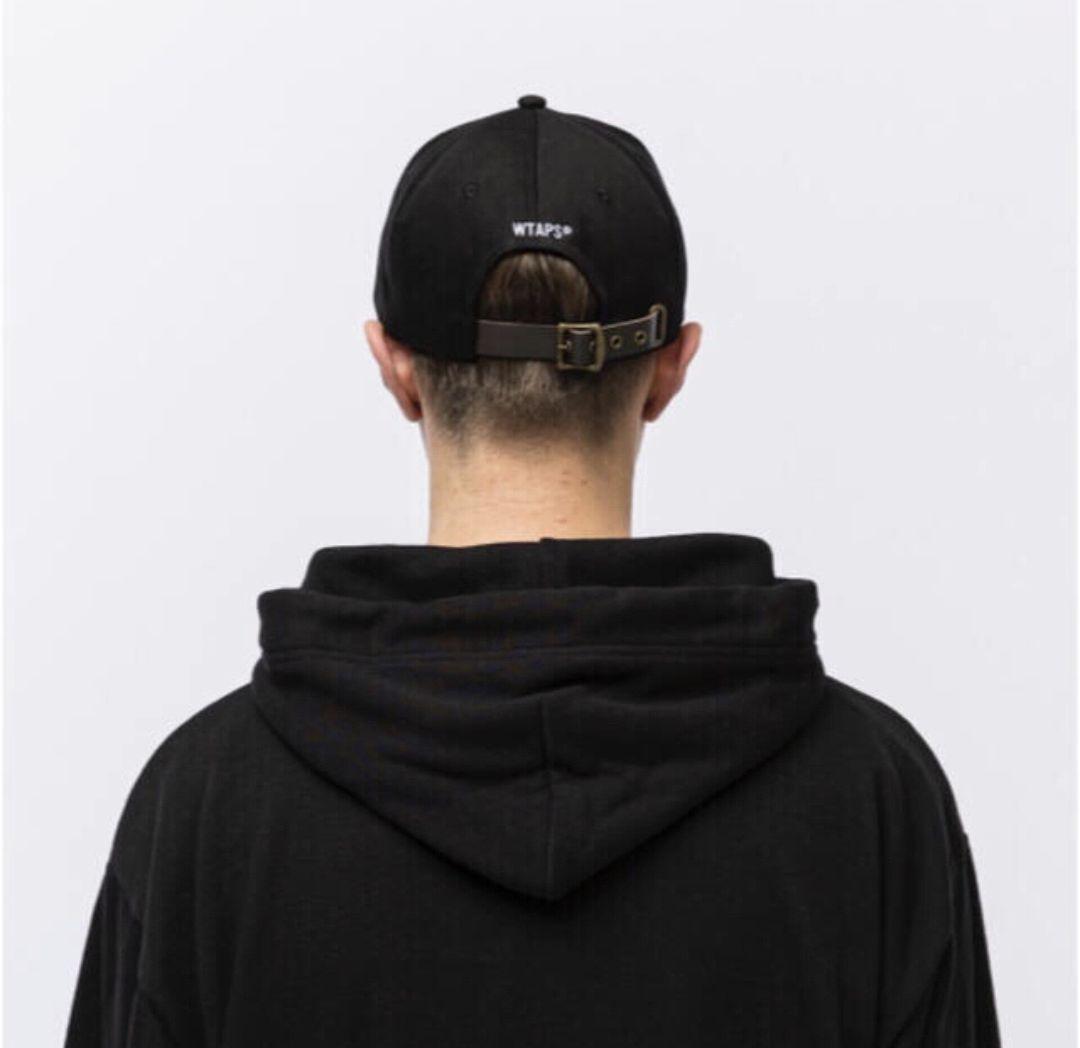 WTAPS ロゴ キャップ | ブラック | FARFETCH JP