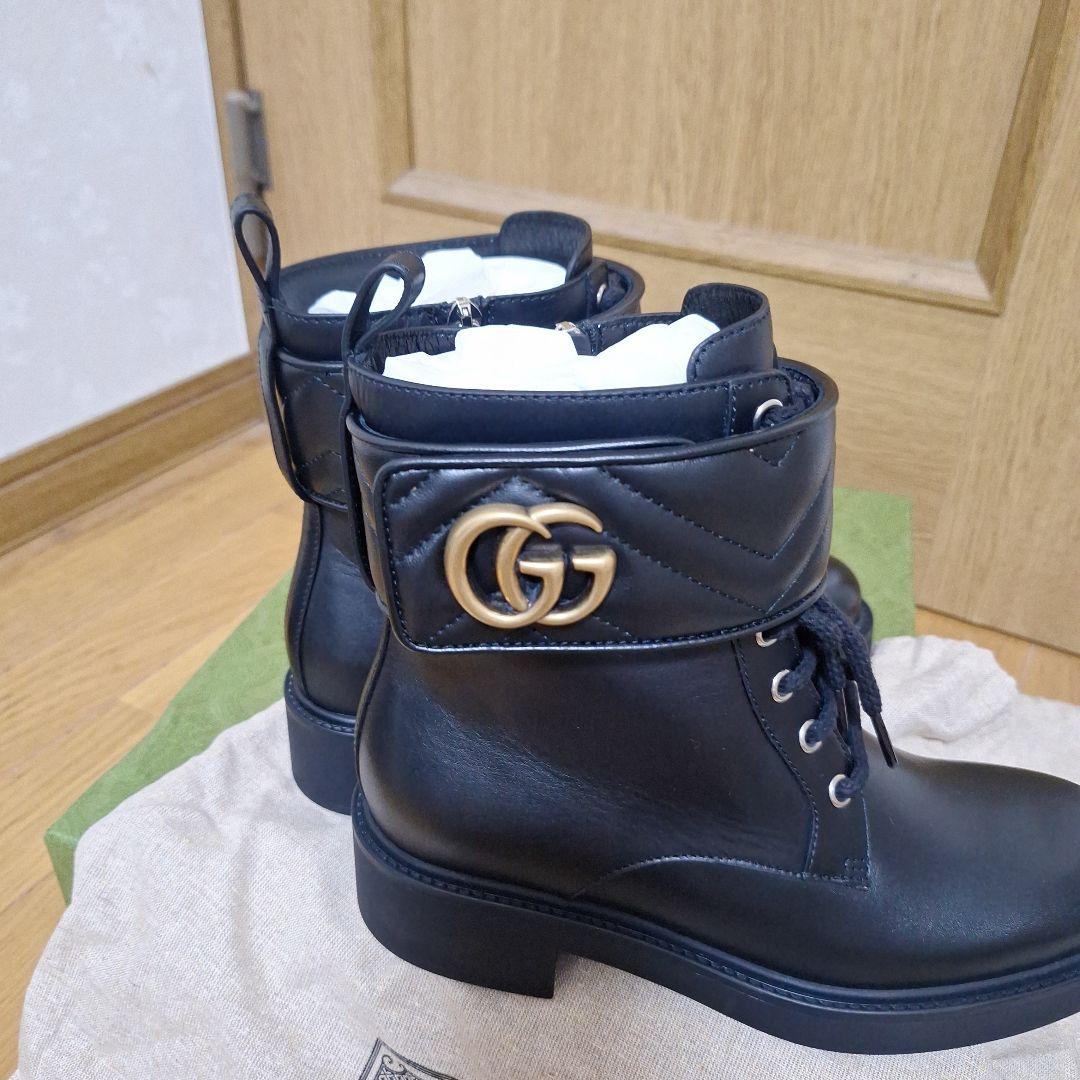 新品未使用GUCCI。GGマーモント ブラック レザーショート ブーツ