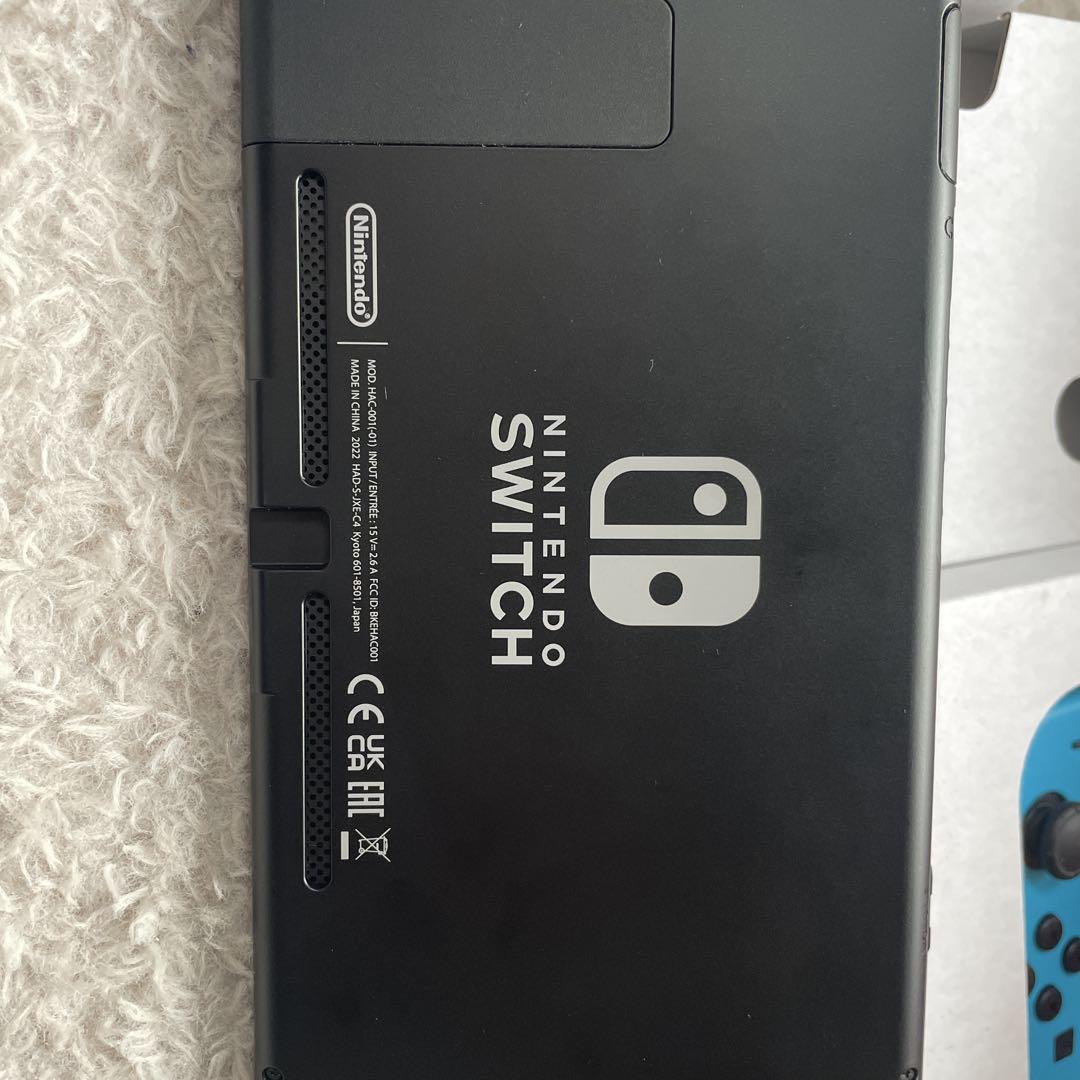 Nintendo Switch 本体 赤と青のジョイコン付き