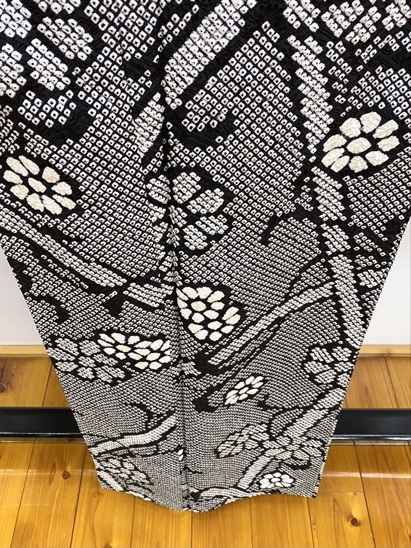 【おトク】 振袖 豪華 総絞り 裏打ち済み 身丈156cm 躾糸付き - メルカリ 着物・浴衣