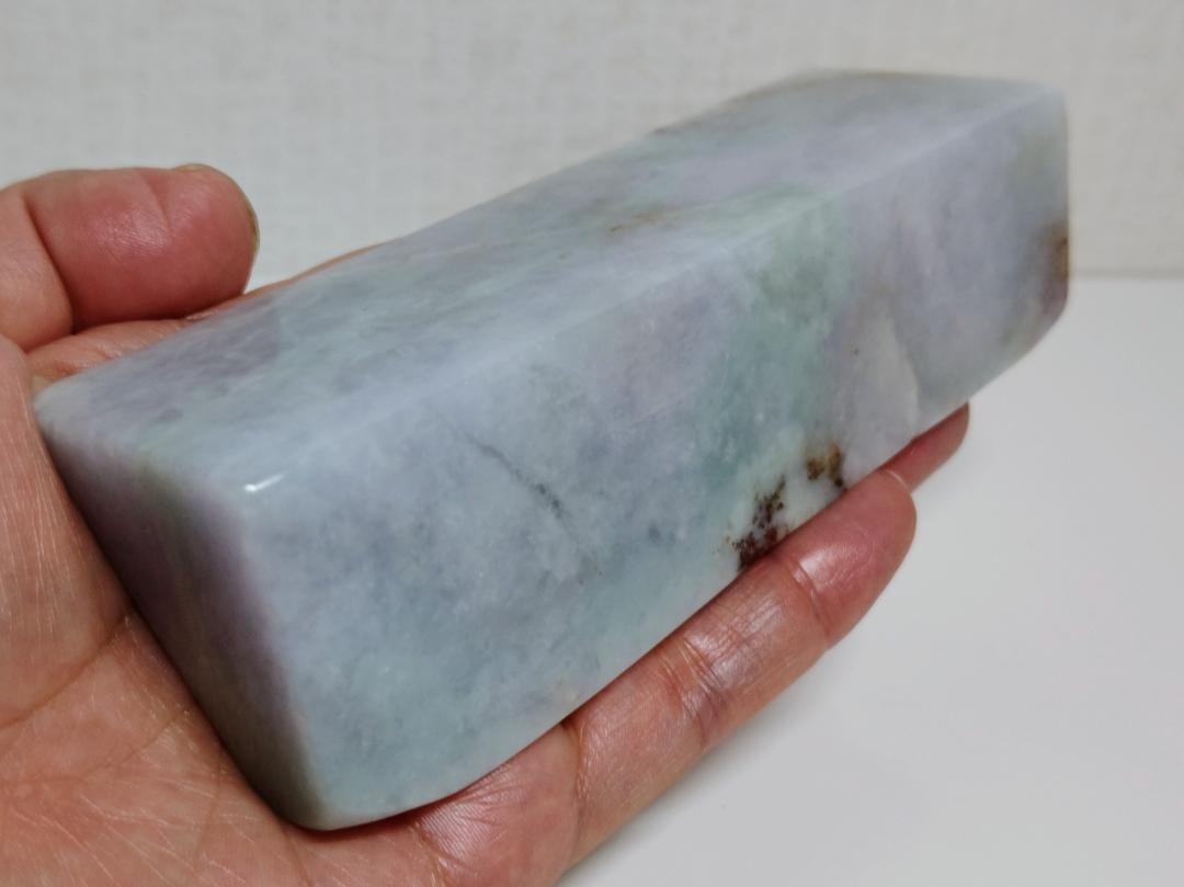 青ラベ緑 578g 翡翠 ヒスイ 原石 鉱物 鑑賞石 自然石 誕生石 鉱石