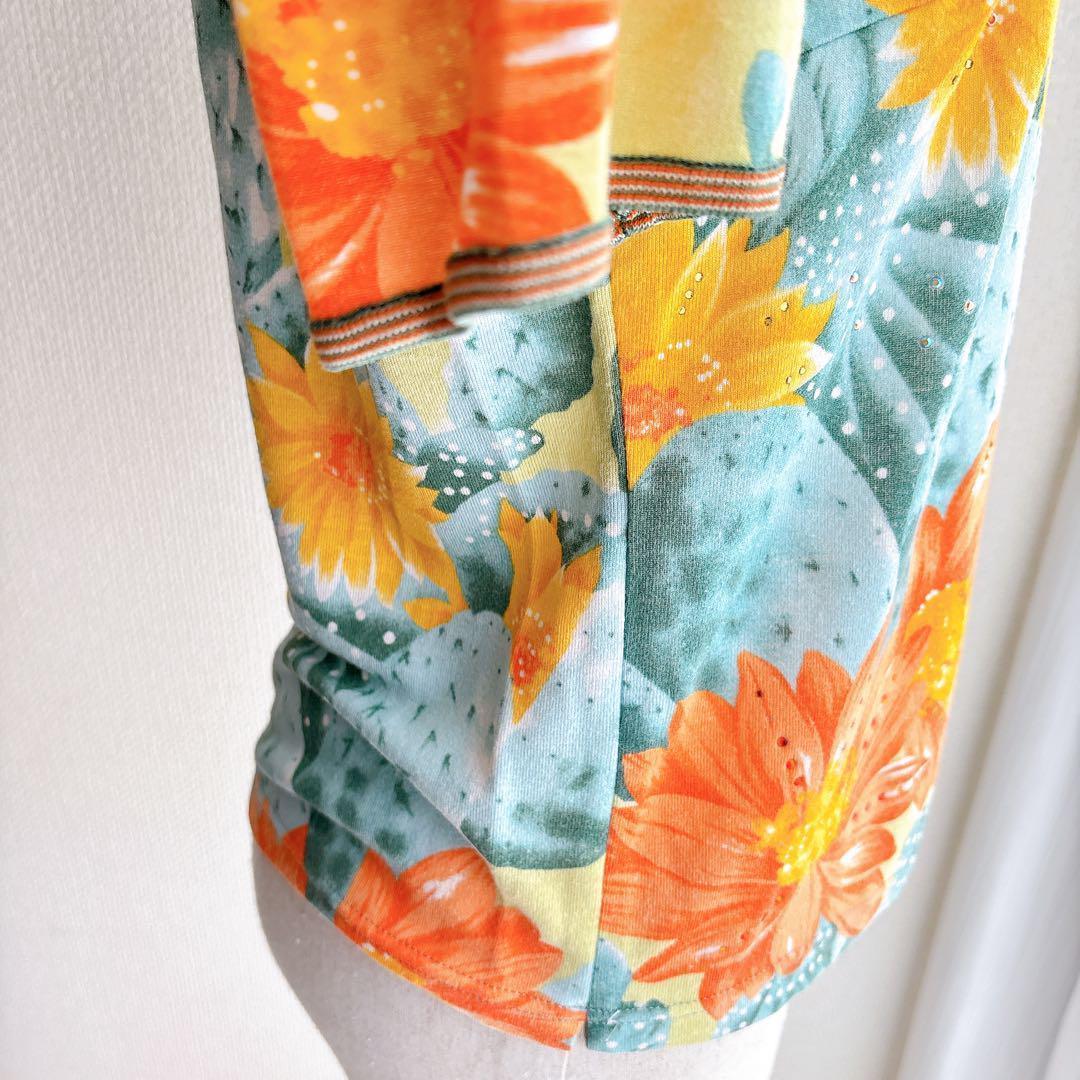 美品 伊太利屋 イタリヤ カットソー 花柄×ビーズ装飾 日本製