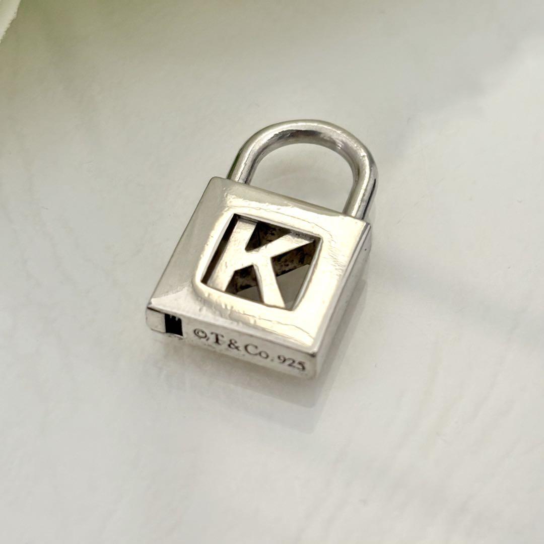 385【ティファニー】シルバー　南京錠　パドロック　　イニシャル　K