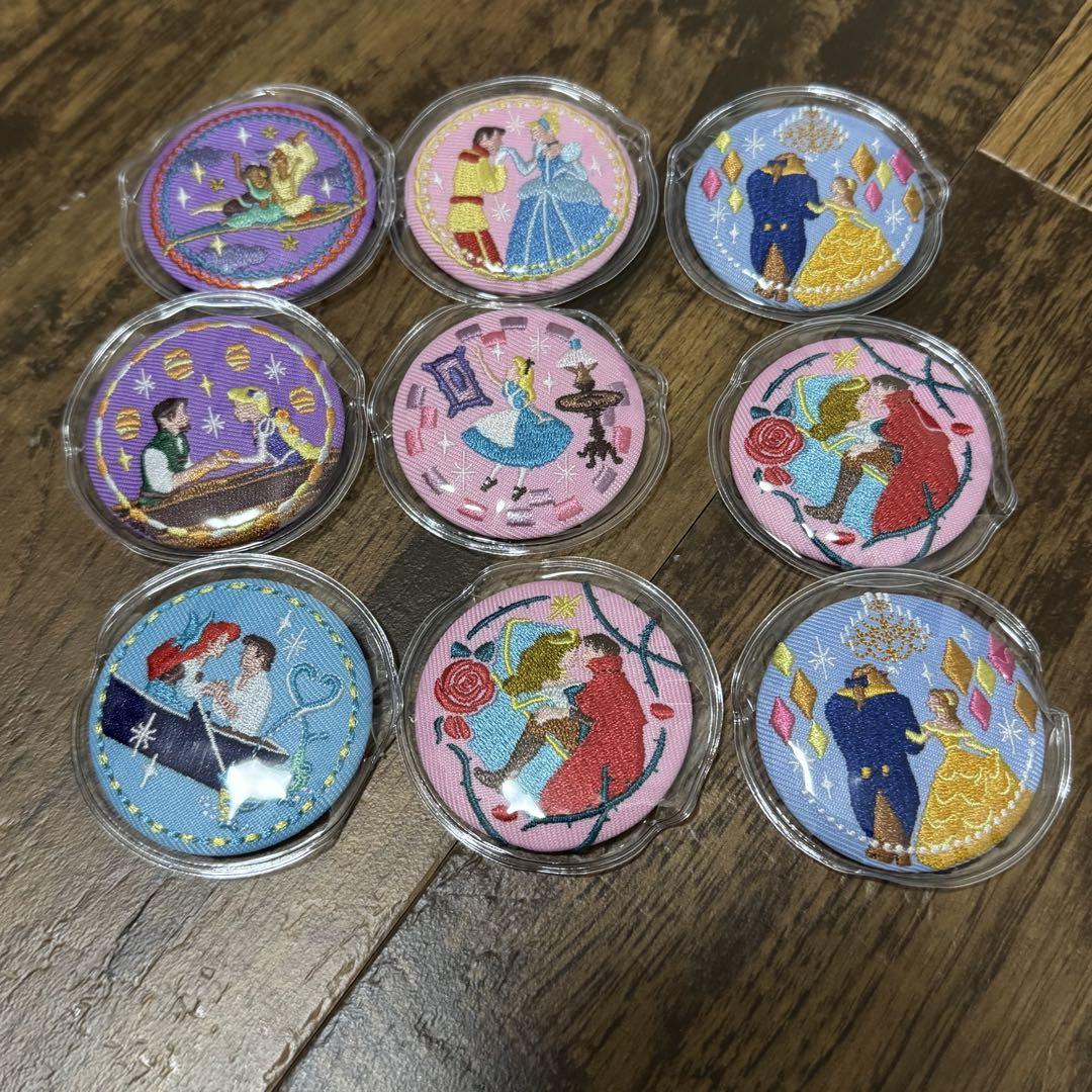 ディズニーピン・バッジセット　海外ディズニー おまけの缶バッジ付き！ 海外ディズニーワールド ピンバッジ&缶バッチ 8個セット