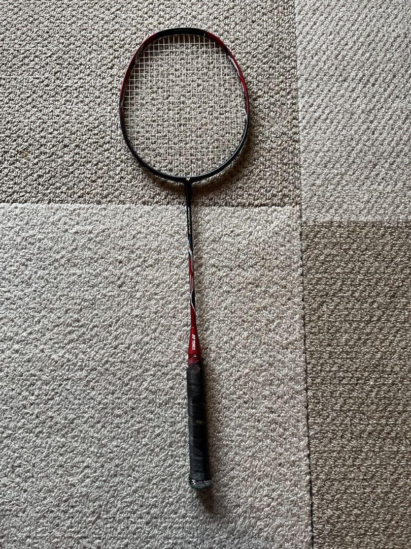 YONEX Nanoflare 700 バドミントンラケット