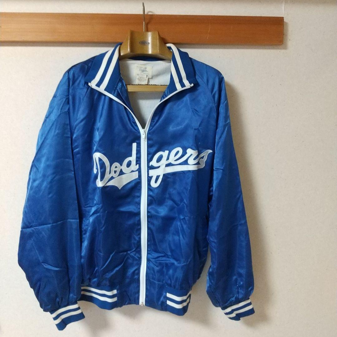 Dodgers サテンジャケット 
サイズ  XXL  襟付き