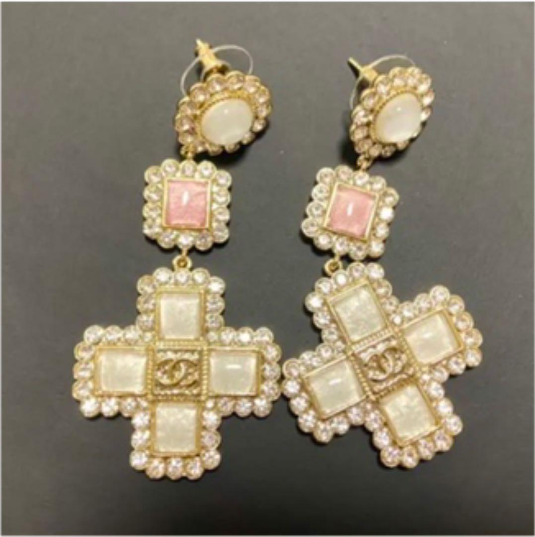 送料無料】 ピアス(両耳用)-レア品!❤︎新品未使用❤︎ CHANELフラワー3連ピアス - lafattoriapizzeria.com 送料無料】 ピアス(両耳用)-レア品!❤︎新品未使用❤︎ CHANELフラワー3連ピアス - lafattoriapizzeria.com