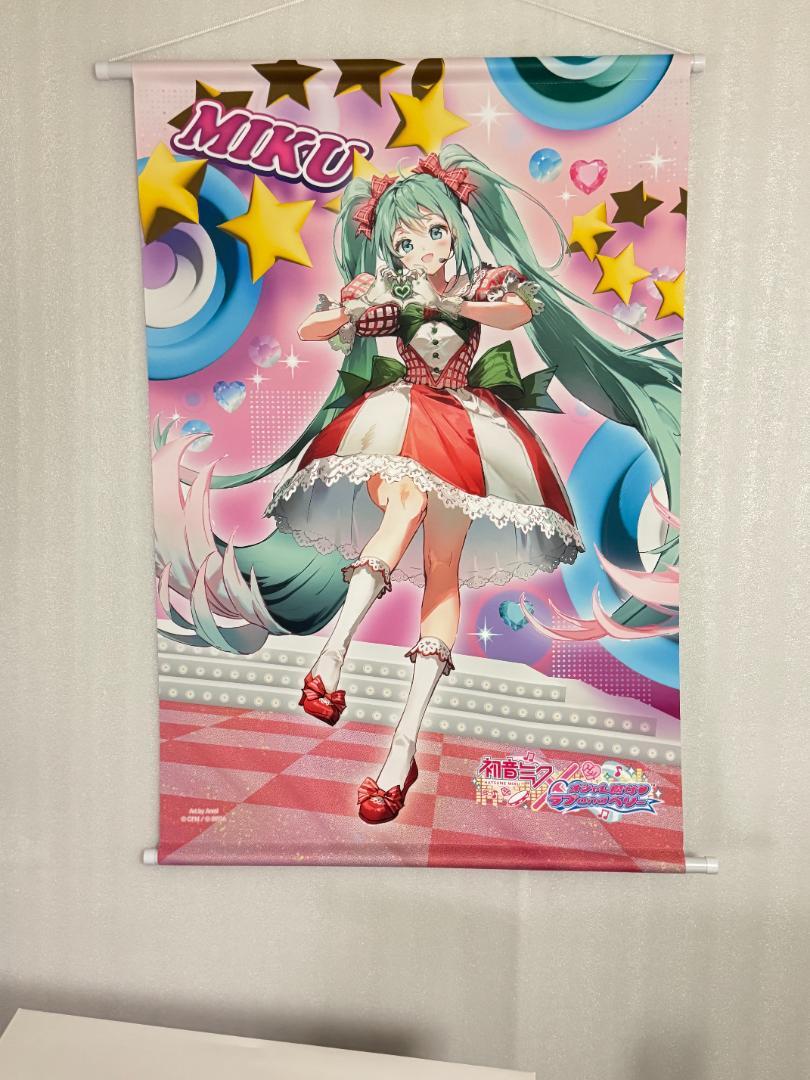 初音ミク ラブリーストロベリー B2タペストリー - メルカリ