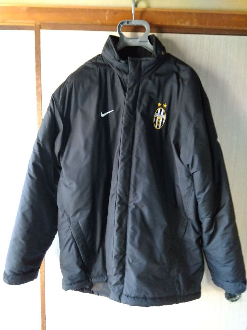 ナイキ ジャケット L 黒  刺繍ロゴ エンブレム ユベントス