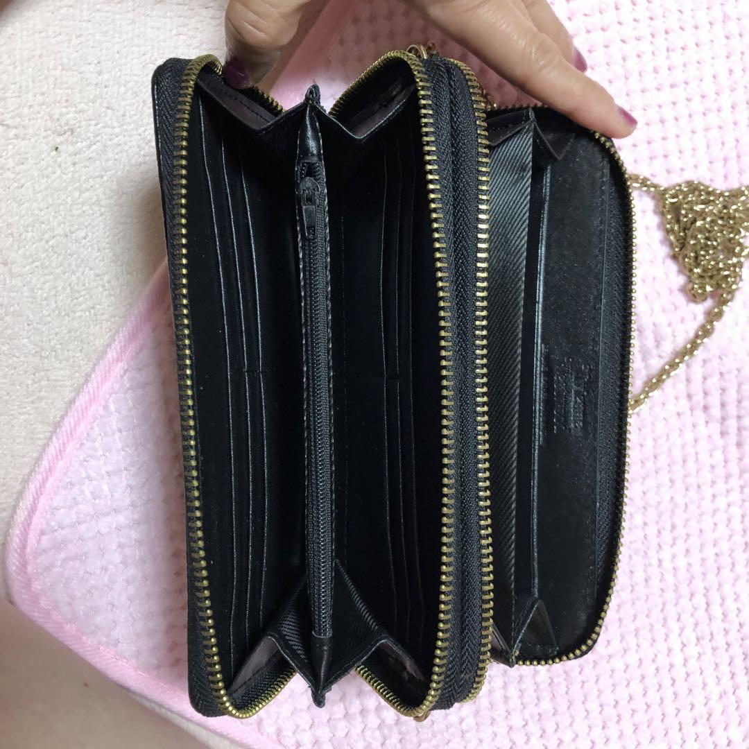 CHANEL シャネル 二つ折り財布 CCマークゴールド金具 本革 黒