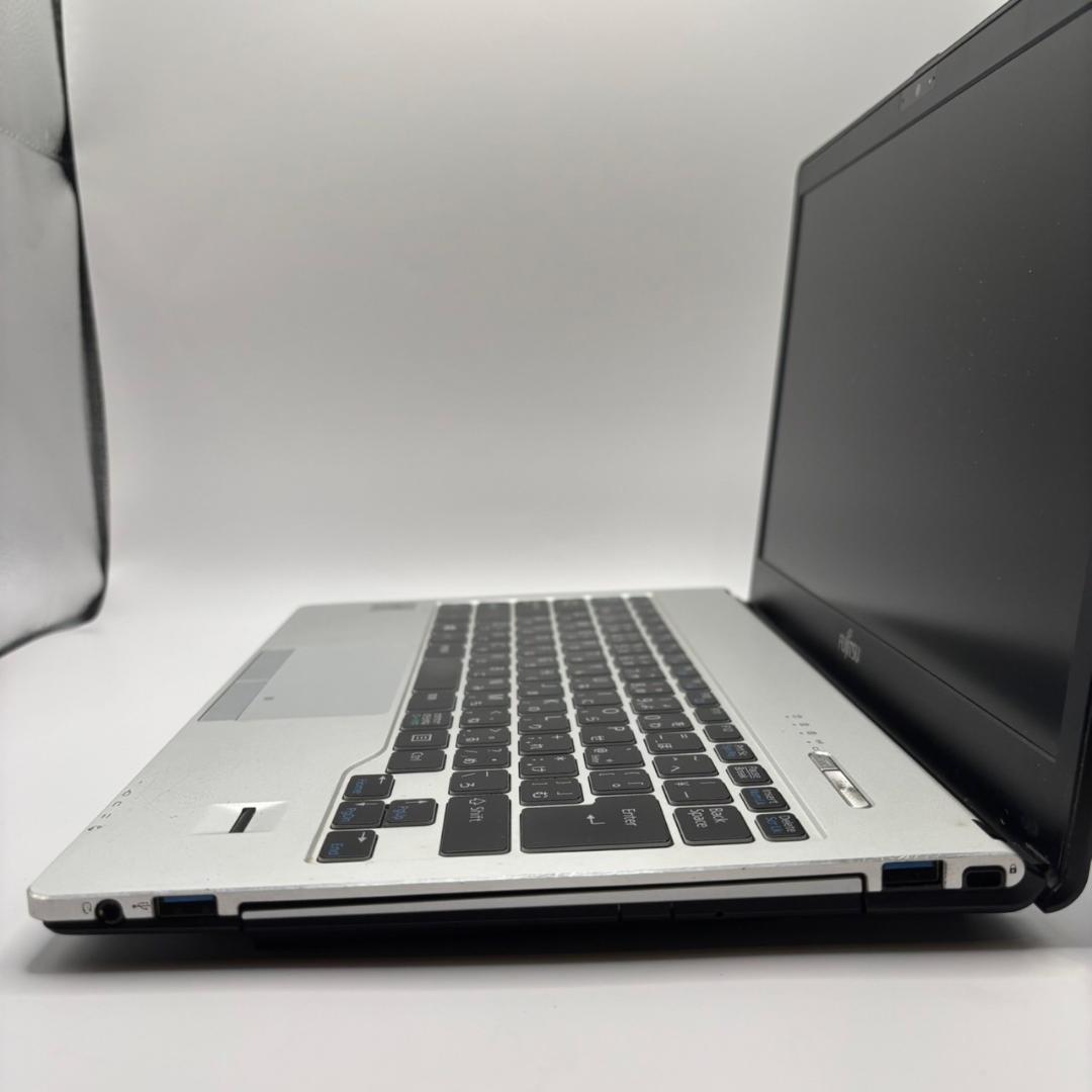 【FUJITSU】高性能i7 新品SSD256GB メモリ8GB ノートPC FUJITSU】高性能i7 新品SSD256GB メモリ8GB ノートPC - メルカリ