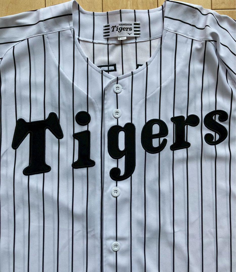 【美品】阪神タイガース　佐藤輝明選手　ホーム　ユニフォーム　Ｌサイズ　#８