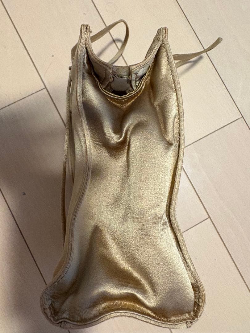 PRADA ゴールド ミニバッグ