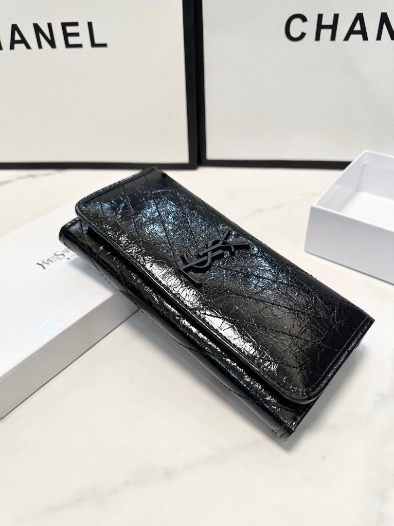 Yves Saint Laurent 二つ折り財布 ブラック