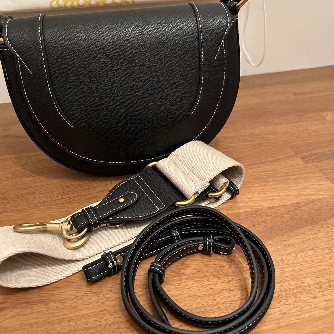 ZARA 黒いハンドバッグ 取り外し可能ストラップ付き - メルカリ