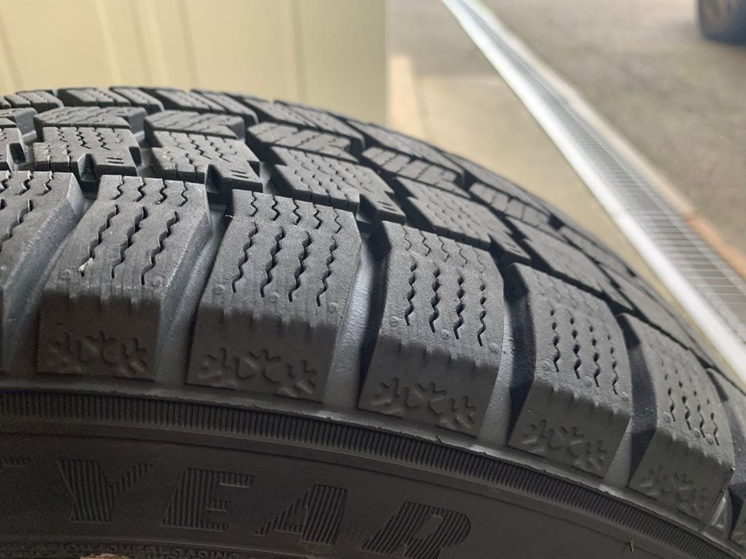 23年製 14インチ ホイールセット GOOD YEAR スタッドレスタイヤ 23年製 14インチ ホイールセット GOOD YEAR スタッドレスタイヤ