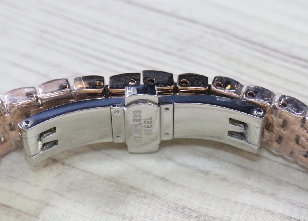 ◆新品未使用 Anne Coquine アンコキーヌ ミニスクエア 時計 ◆新品未使用 Anne Coquine アンコキーヌ ミニスクエア 時計