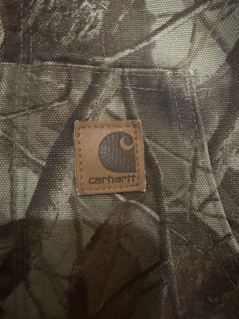 carhartt アクティブジャケット　リアルツリー