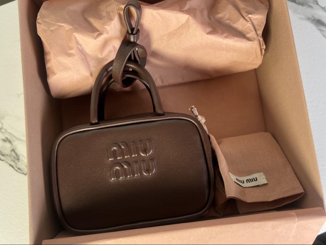 【未使用】MIU MIU ボレザー マイクロバッグ　ブラウン