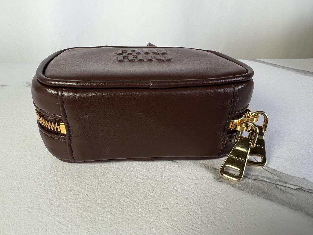 【未使用】MIU MIU ボレザー マイクロバッグ　ブラウン