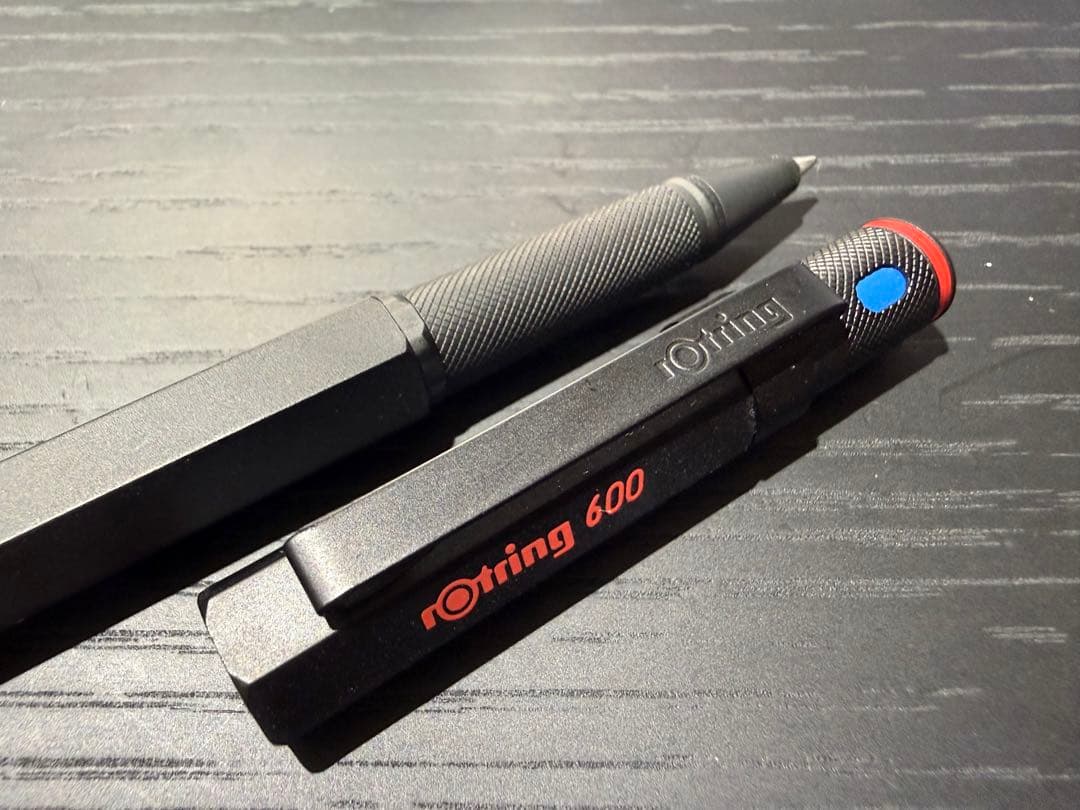 色窓 ブラックrOtring