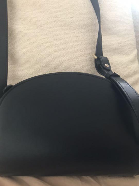 格安人気SALE 最終値下げ A.P.Cハーフムーンバック保存袋付き ZCUy0-m17708167408 セール大人気