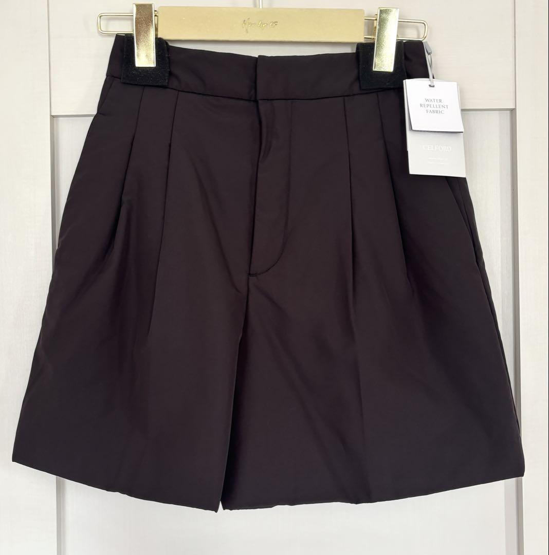 CELFORD パデットタックショートパンツ