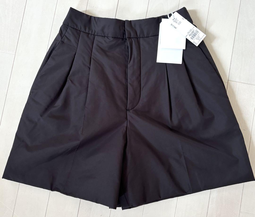 CELFORD パデットタックショートパンツ