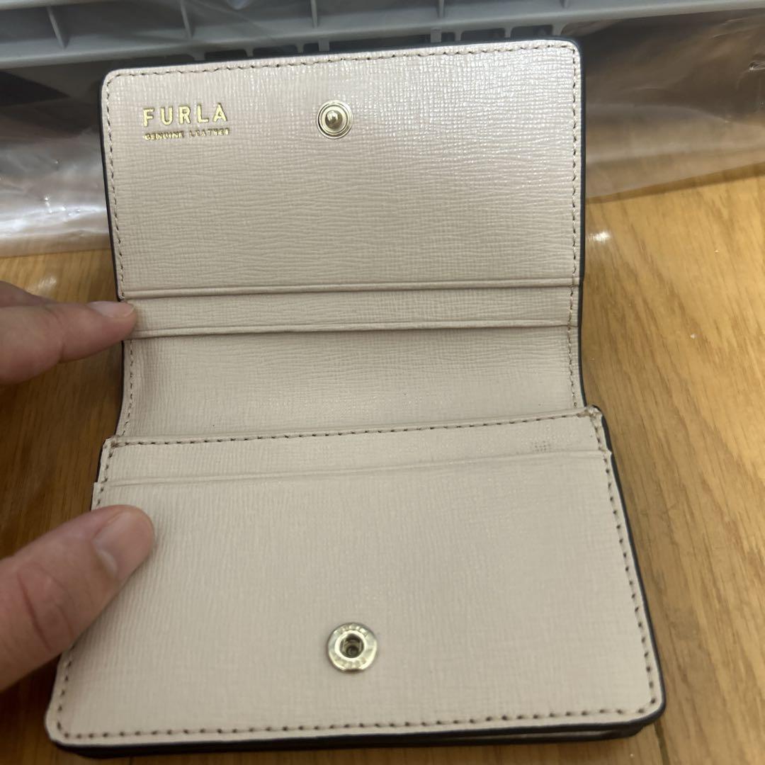 FURLA ベージュ レザー 名刺入れ - メルカリ