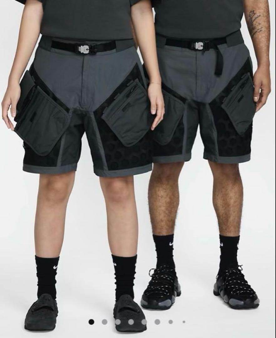 Nike ISPA XXL ダークグレー ショートパンツ Nike ISPA XXL ダークグレー ショートパンツ