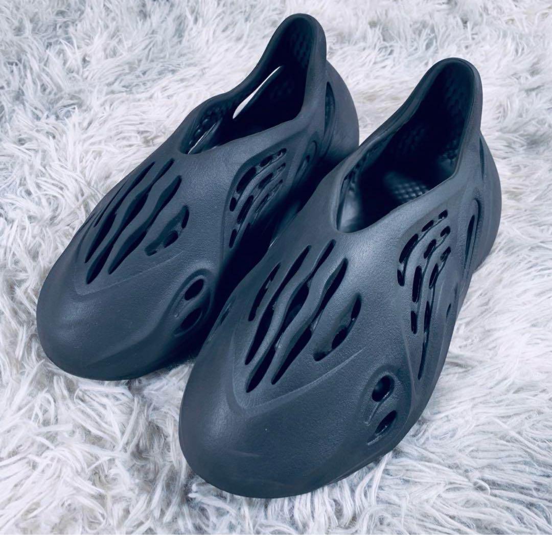 YEEZY Foam Runner イージー フォーラム