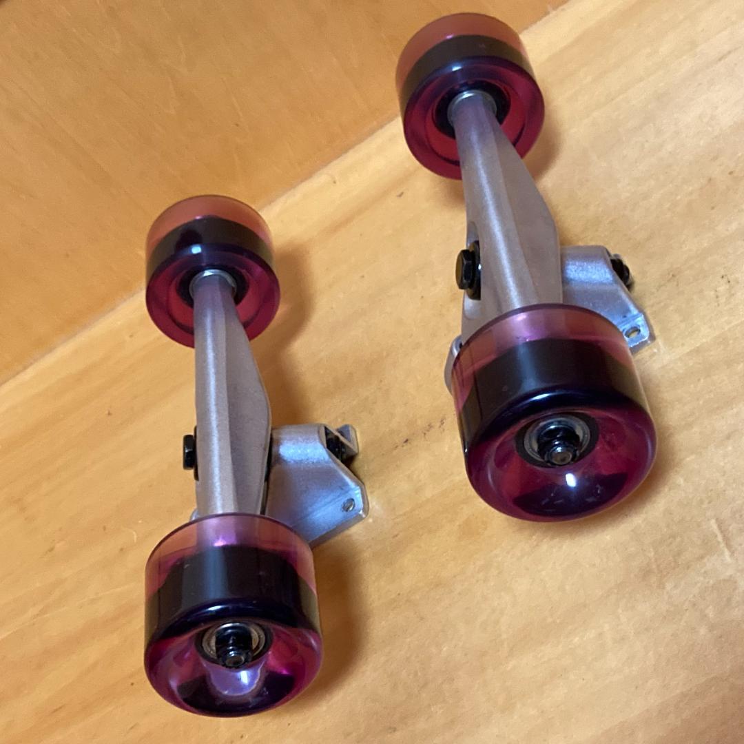 7インチ ランダルタイプトラック 60mm 78Aウィール サーフスケートボード
