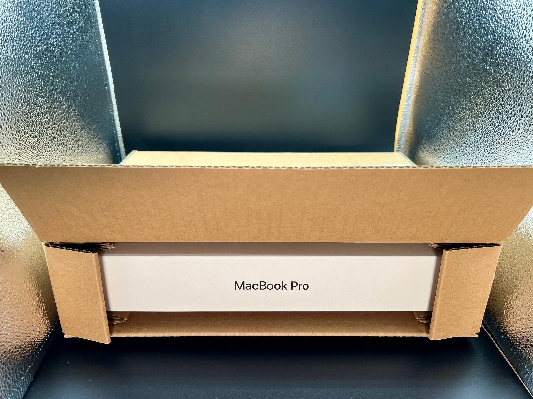 44%割引【別倉庫からの配送】 高菜野郎さん専用 超美品! MacBook Pro