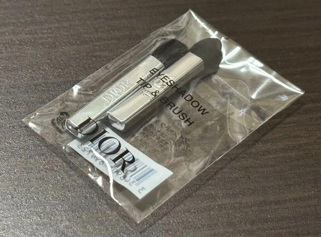 DIOR アイシャドウチップブラシ